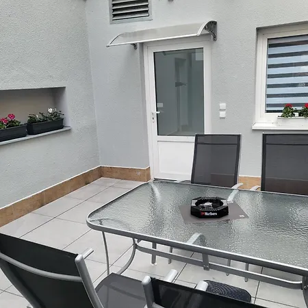 Soukromy Deluxe Трутнов